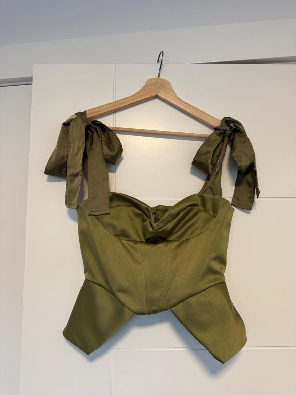 House of CB Mya Olive Satin Corset - Picture 3 of 5